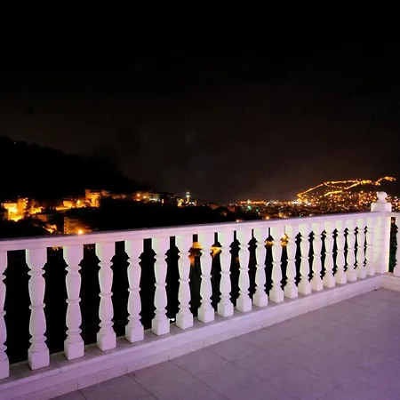 Villa Prima Villari