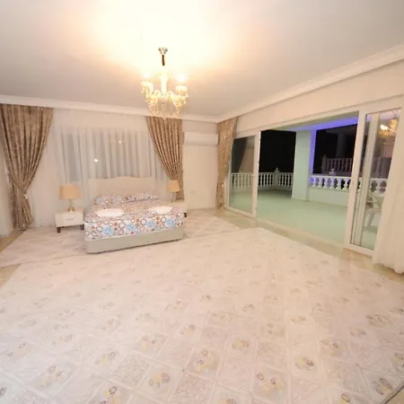 Prima Villari فيلة *